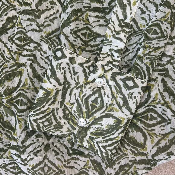 Zara Flowy Lightweight Green and White Abstract Print Long Sleeve Blouse - Picture 7 of 12